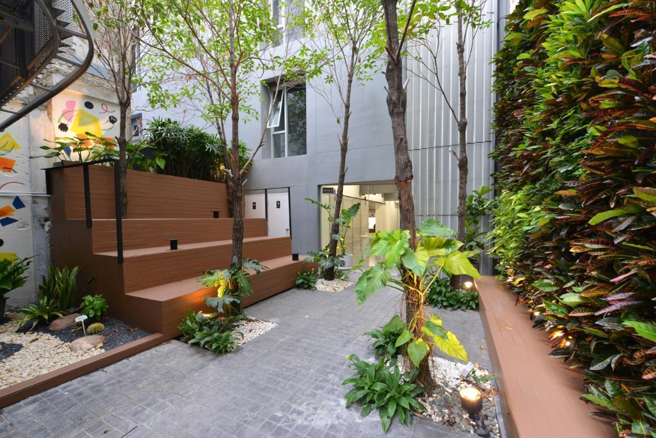 Tiang Capsule Hostel Bangkok Exterior photo